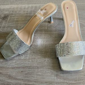 Sandals Kitten mules